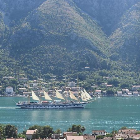 Apartments Sea View Kotor Bagian luar foto