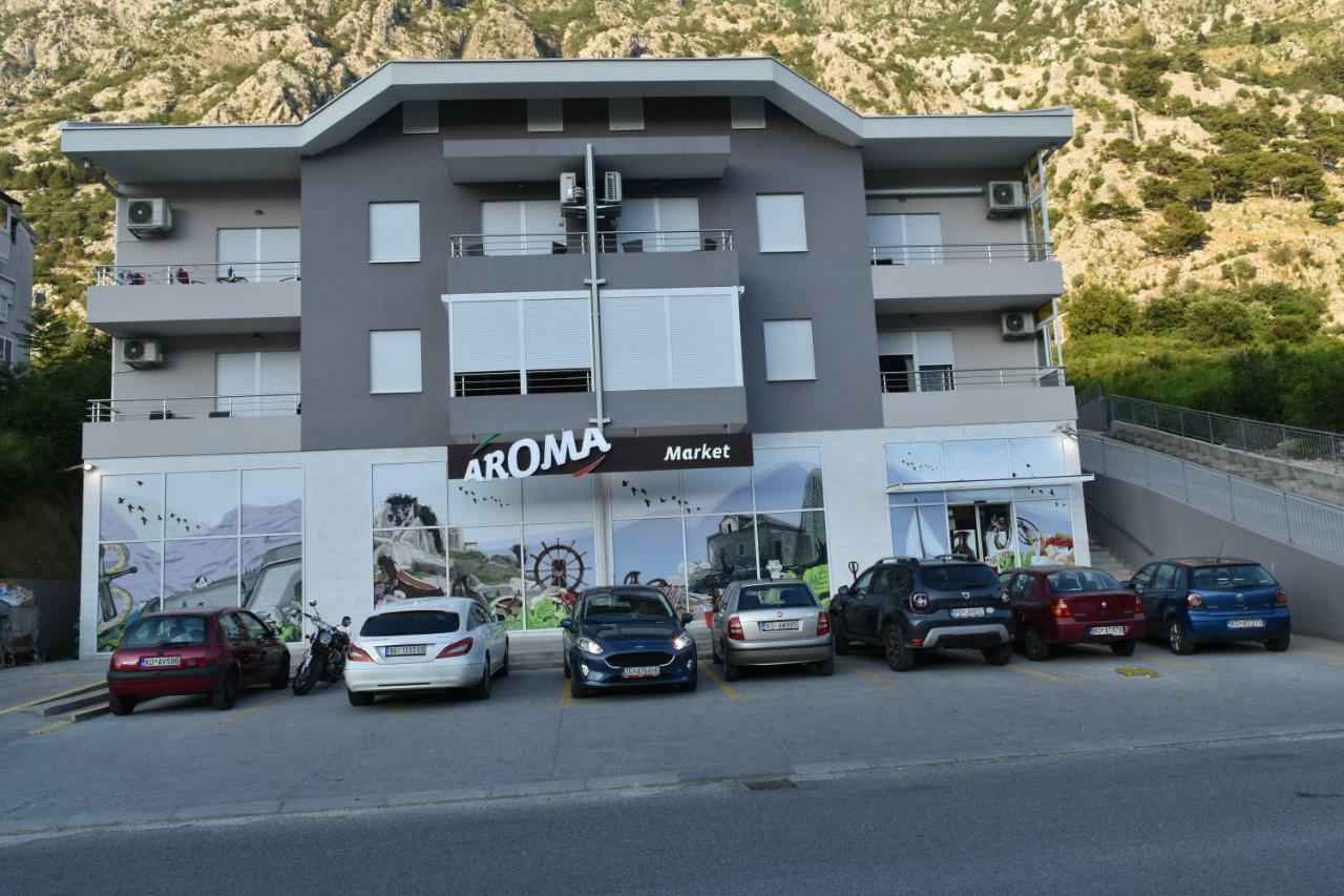 Apartments Sea View Kotor Bagian luar foto