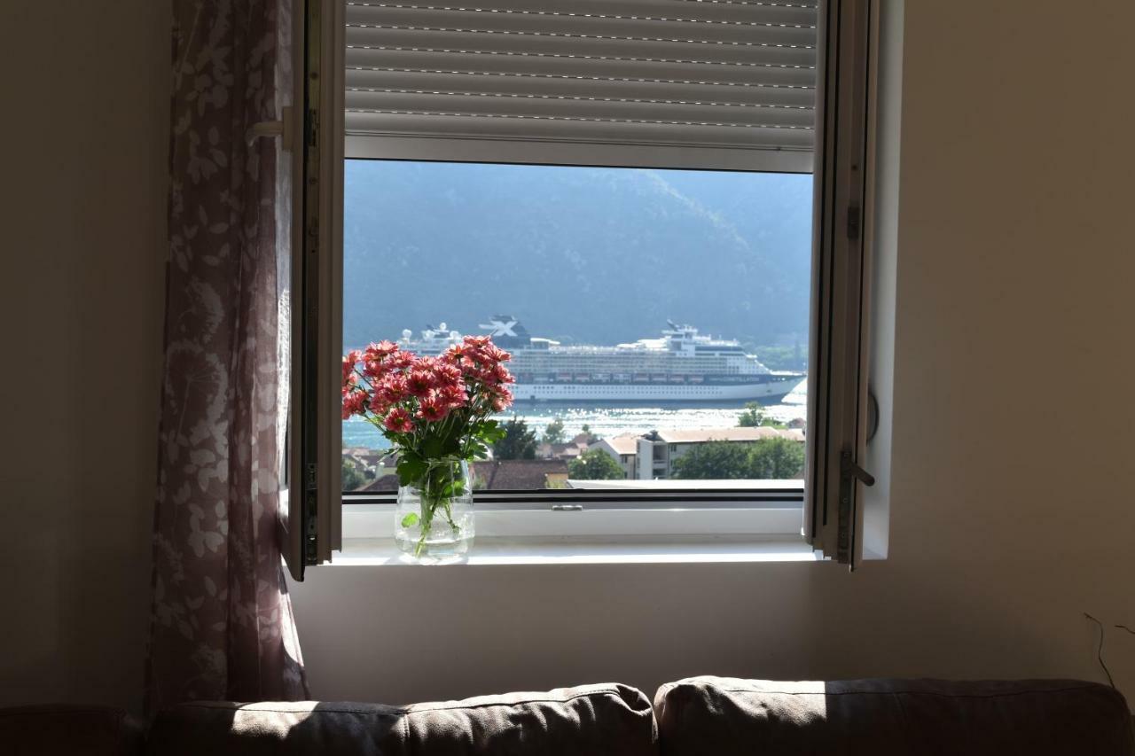 Apartments Sea View Kotor Bagian luar foto