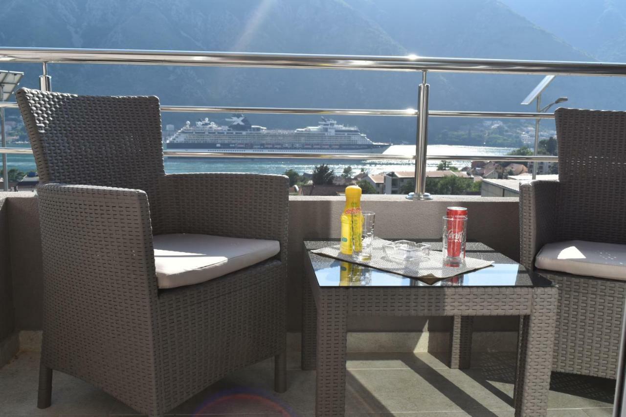 Apartments Sea View Kotor Bagian luar foto