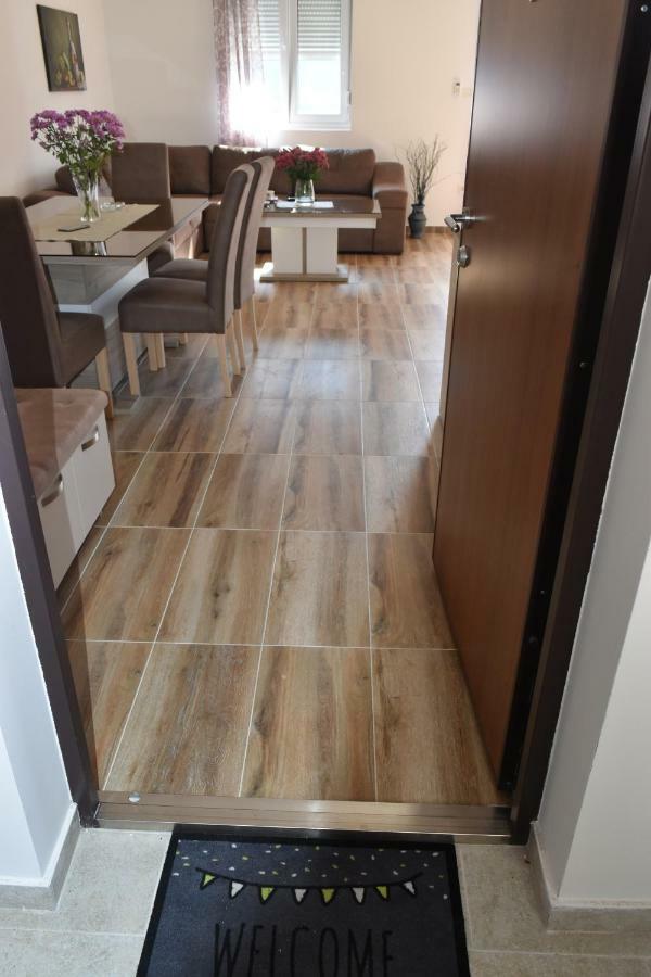 Apartments Sea View Kotor Bagian luar foto