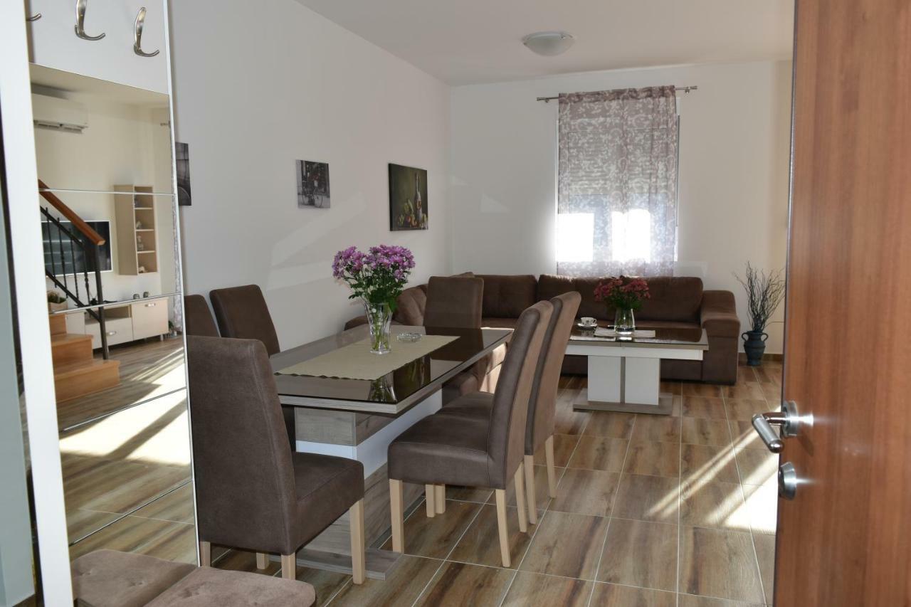 Apartments Sea View Kotor Bagian luar foto