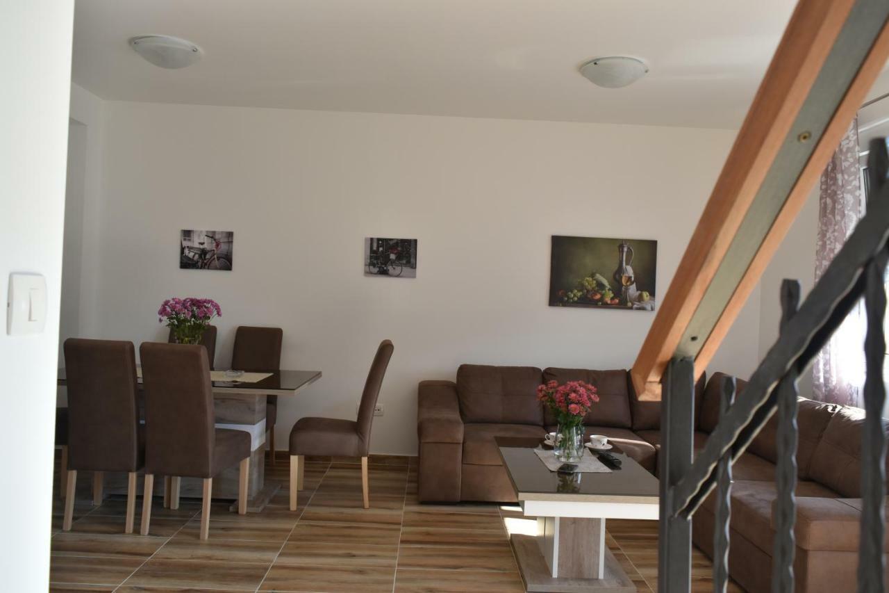 Apartments Sea View Kotor Bagian luar foto