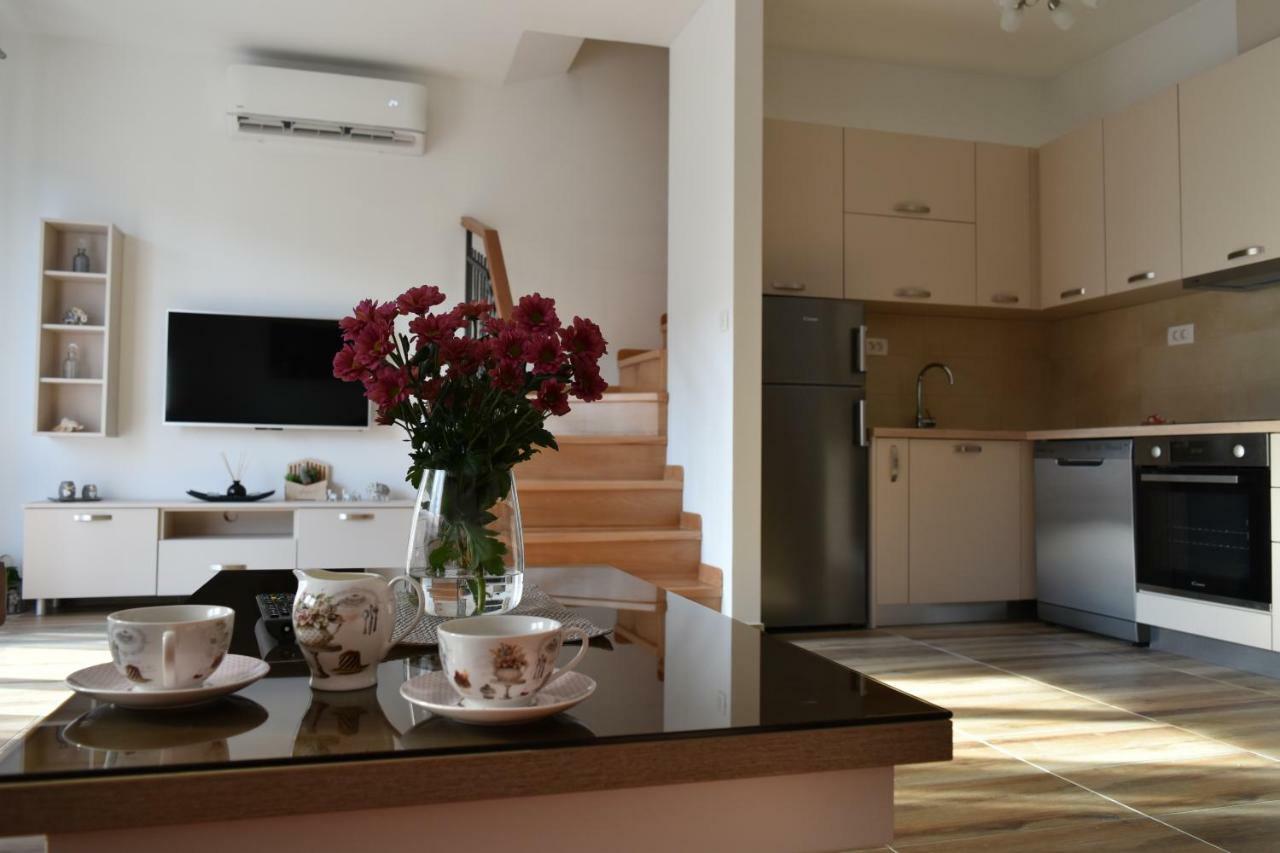 Apartments Sea View Kotor Bagian luar foto