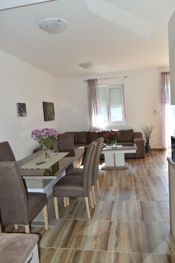 Apartments Sea View Kotor Bagian luar foto