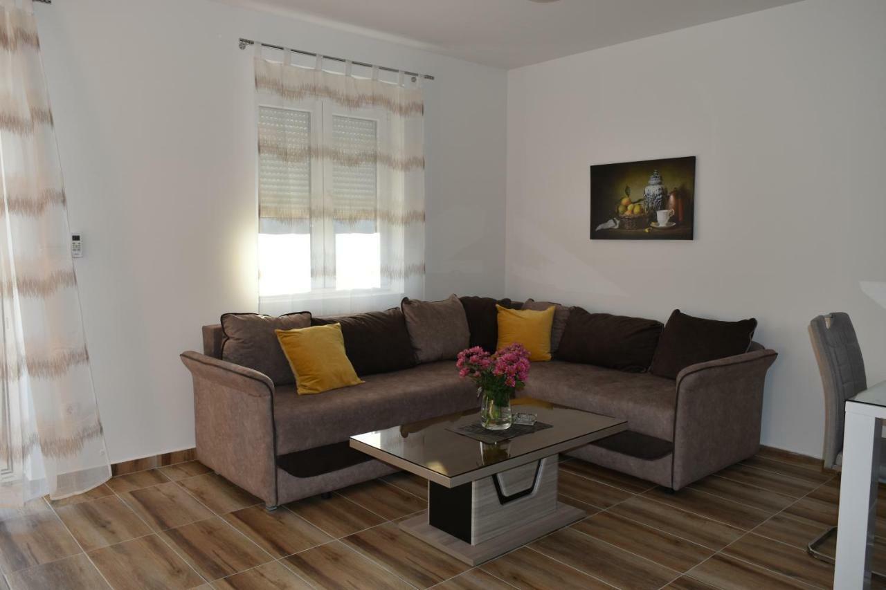 Apartments Sea View Kotor Bagian luar foto