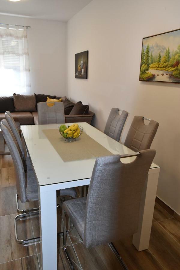 Apartments Sea View Kotor Bagian luar foto