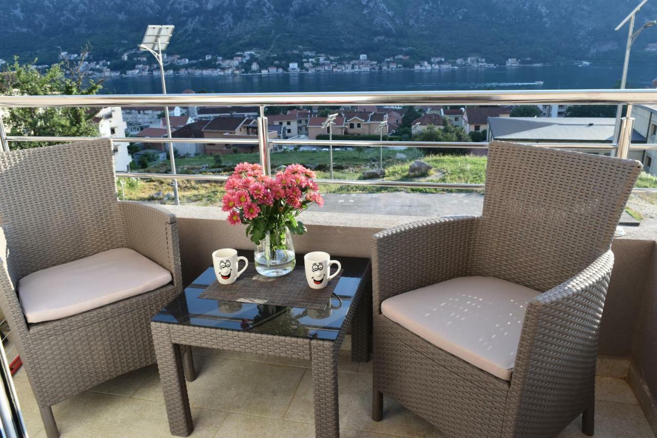 Apartments Sea View Kotor Bagian luar foto