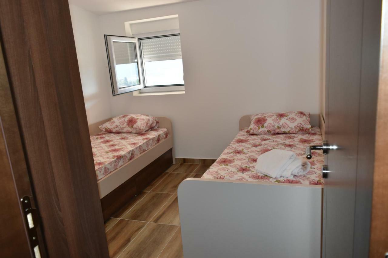 Apartments Sea View Kotor Bagian luar foto