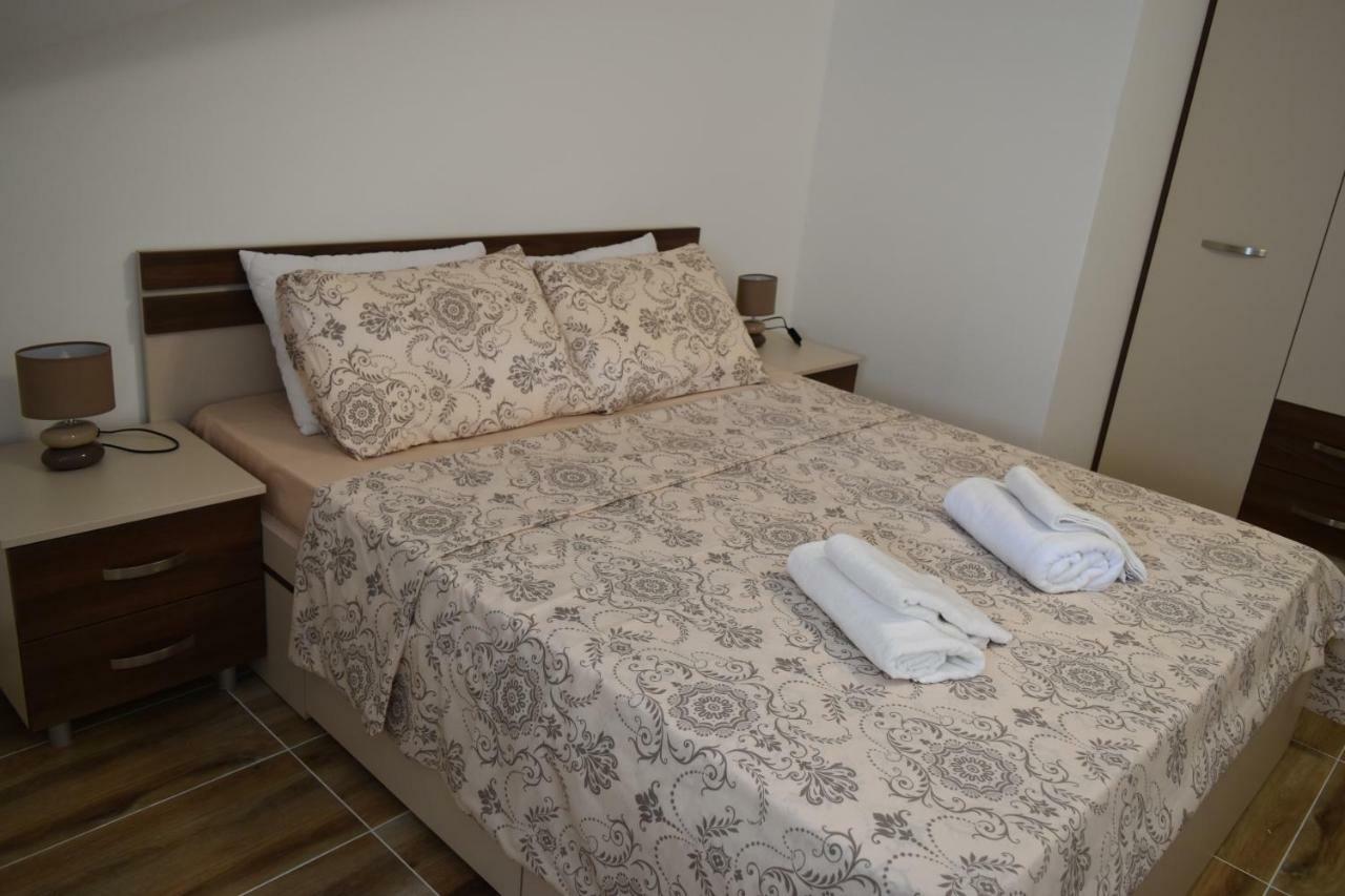 Apartments Sea View Kotor Bagian luar foto