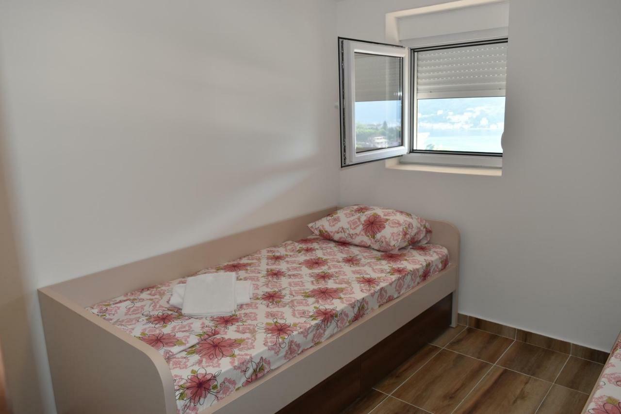 Apartments Sea View Kotor Bagian luar foto