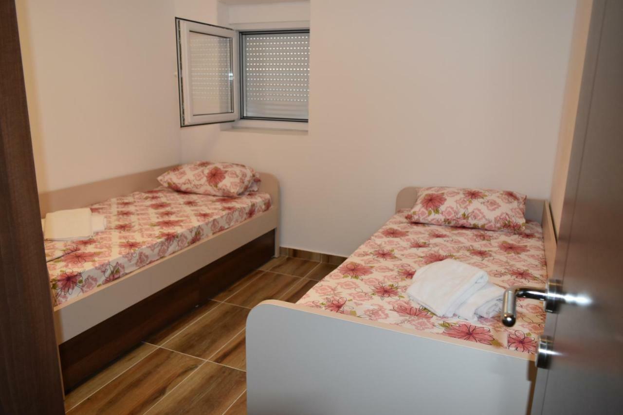Apartments Sea View Kotor Bagian luar foto