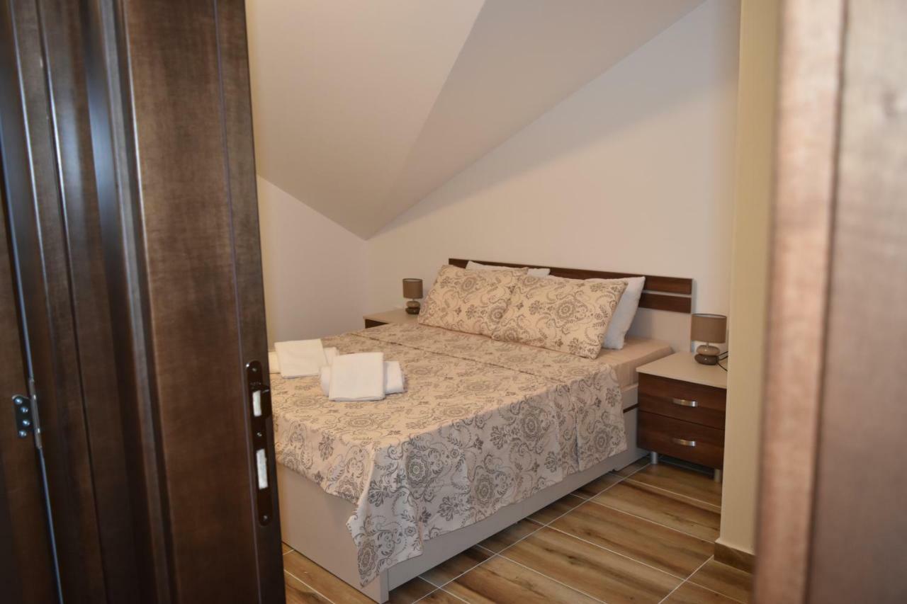 Apartments Sea View Kotor Bagian luar foto