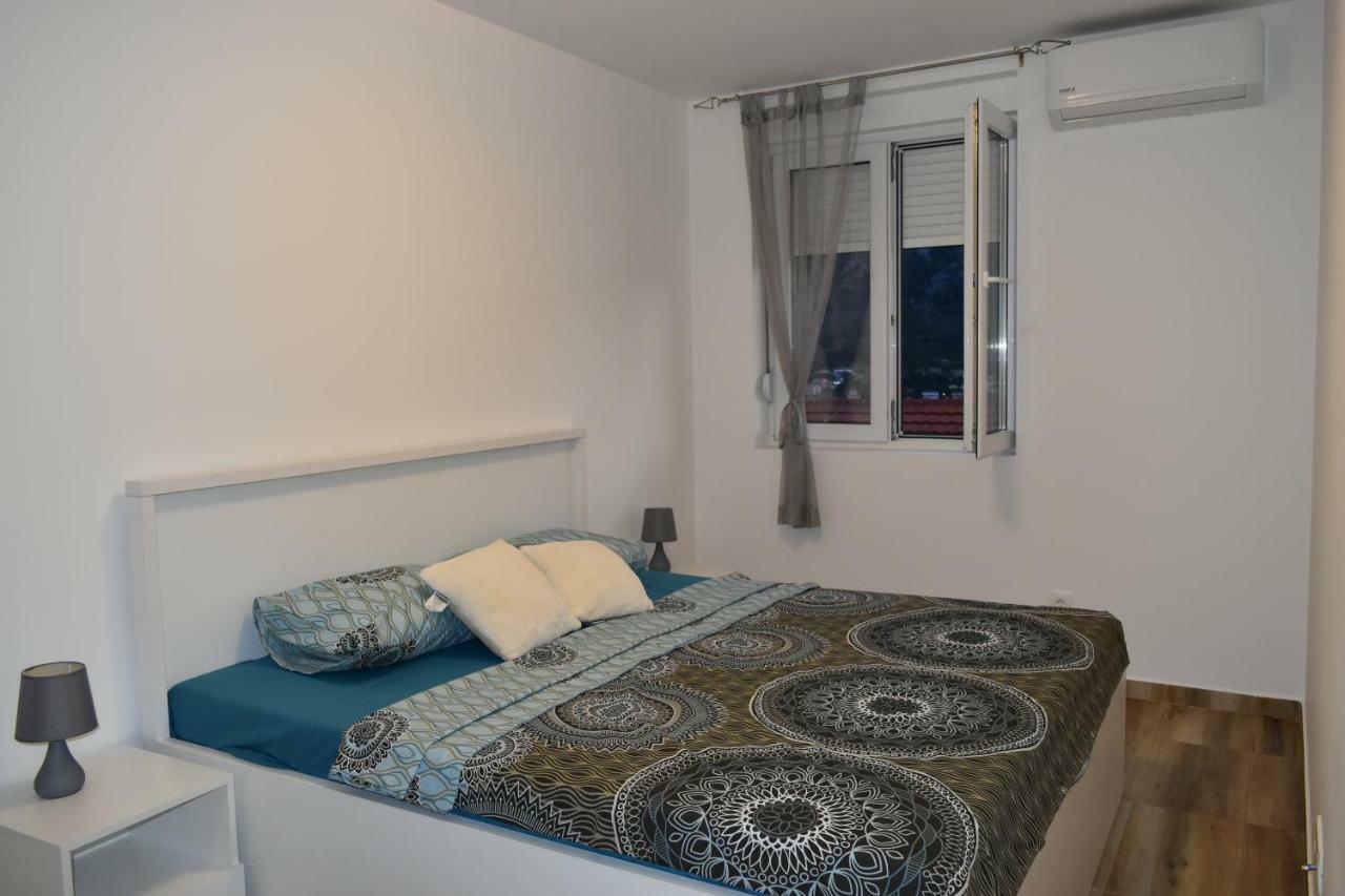 Apartments Sea View Kotor Bagian luar foto