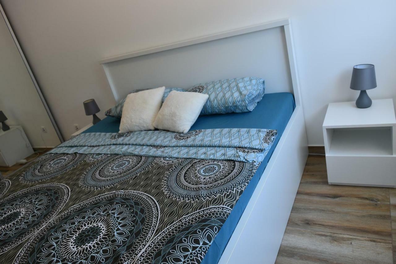 Apartments Sea View Kotor Bagian luar foto
