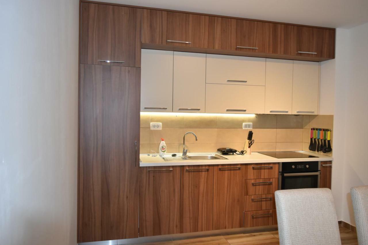 Apartments Sea View Kotor Bagian luar foto
